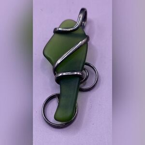 Green Sea Glass Wire Wrapped Pendant Silver Tone Swirl Jewelry Beach 2”